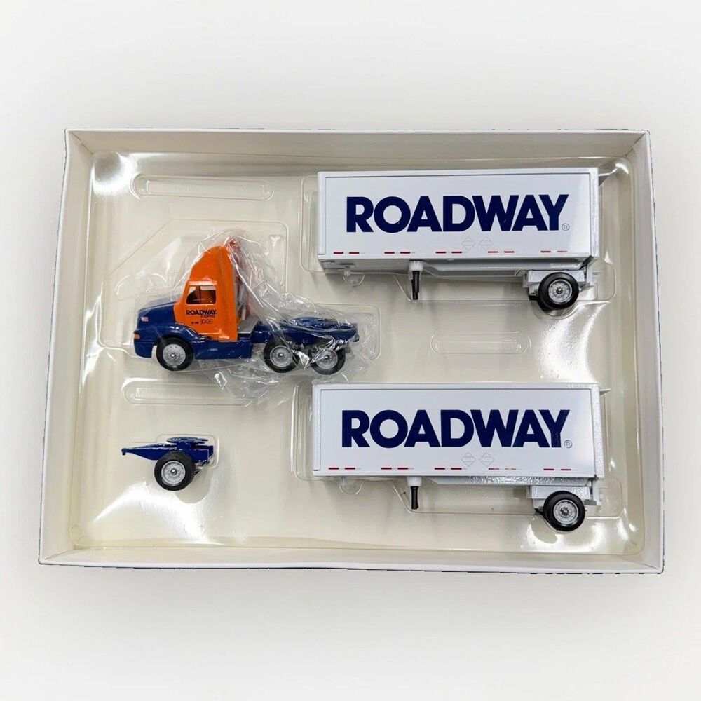 Winross Diecast 1/64 Scale Truck Roadway Double Diecast NEW OPEN BOX